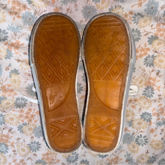 Groovy hand painted SODA platform runners - Picture 4 of 4